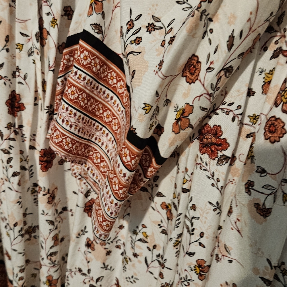 Dress - Picture 2 of 5